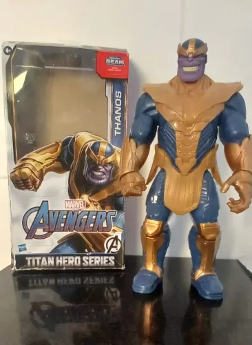 Boneco Thanos 30cm