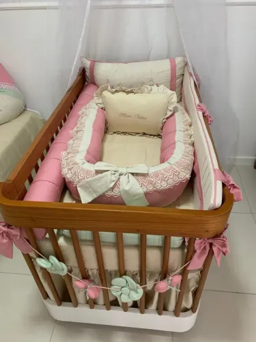 Quarto de Bebê,  berço e cama 