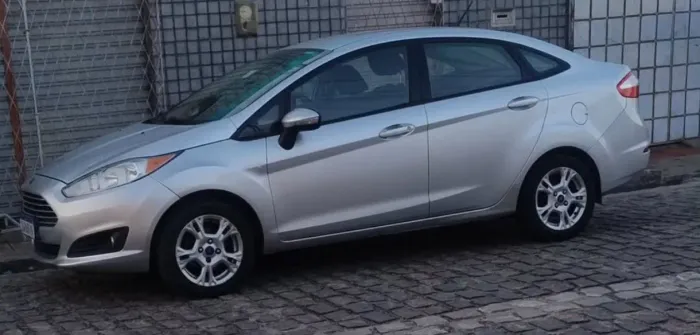 Ford Fiesta Sedan 1.6 16V Flex Aut. 2014