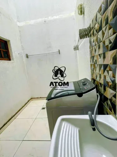 Sobrado com Piscina e Área Gourmet disponível para locação em Taubaté