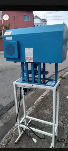 Máquina de fabricar chinelos automática....