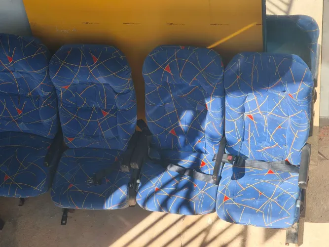Bancos para van e ônibus