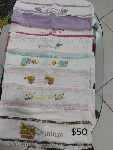 Panos de copa bordados à mão