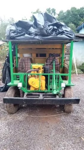 Carreta Agrícola 4x4 com motor do Agrale M90