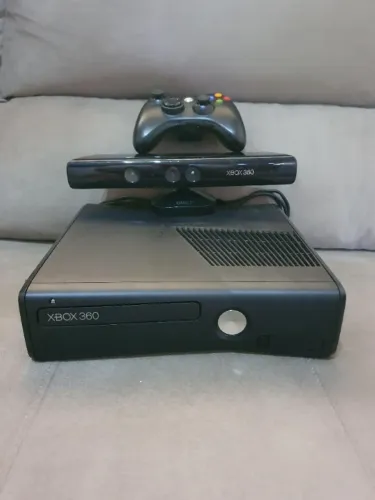 Xbox 360 slim destravado com kinect