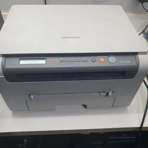 Impressora samsung scx4200  para quem sabe arrumar ou retirar peças