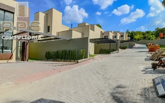 Casa de Condomínio à venda na Vila Santista. Condominio Reserva Juca Peçanha