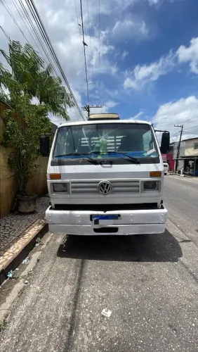 Caminhão Volkswagen 7100 caminhão do meu uso bom de pneus e mecânica