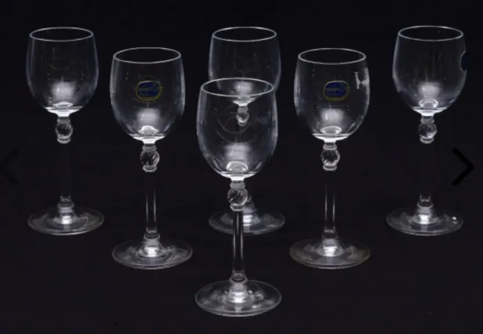 Seis copos de cristal da Bohemia para licor