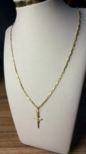 Corrente tijolinho em ouro 18k