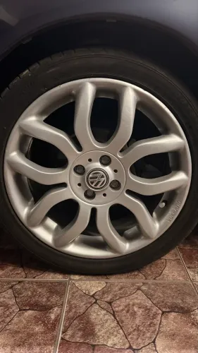 Rodas R17 Volcano 4x100 sem trincos 