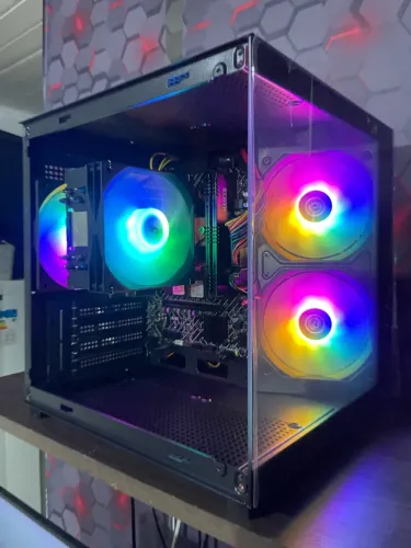 PC GAMER RYZEN 5 4600G + 16GB DUAL CHANNEL