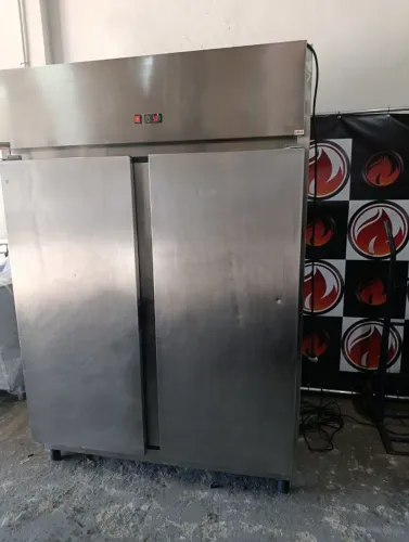 Passthru 2 portas refrigerado industrial todo no aço inox por dentro e por fora