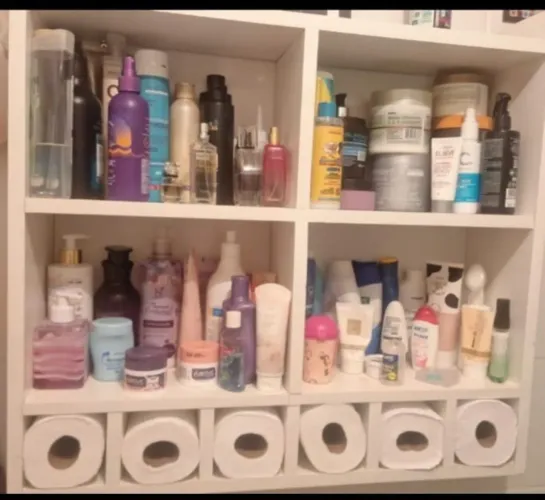Nicho organizador para banheiro. 