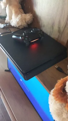Ps4 slim 1tb ótimo estado 7 jogos mídia digital 