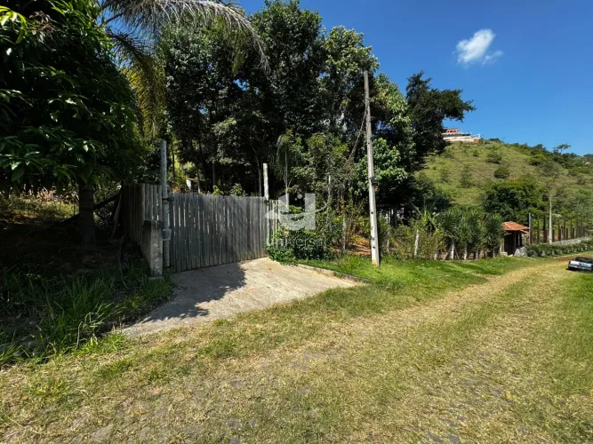 Casa de 1 quarto com terreno de 2.093m² em condomínio fechado Juiz de Fora/MG