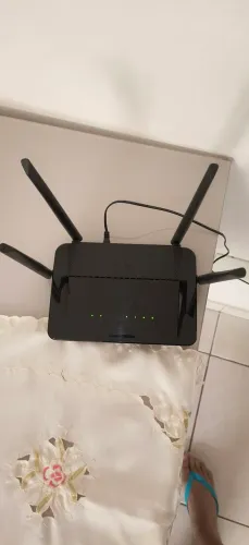 Roteador Wi-Fi D-Link DIR-822 AC1200 Dual Band (4 Antenas)