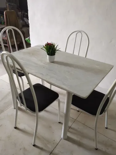 ENTREGO, conjunto de mesa com 4 cadeiras tampo de mármore legítimo 