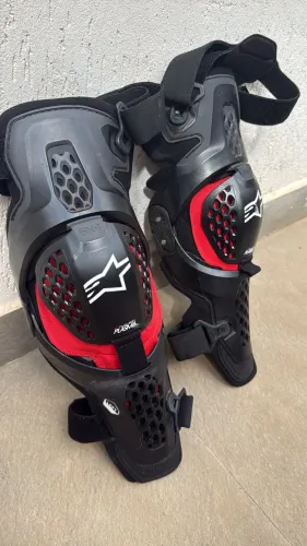 Joelheira Alpinestars 