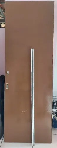 Porta laminada seminova