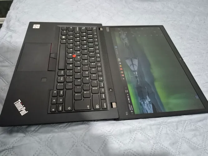 Thinkpad T14 i7 