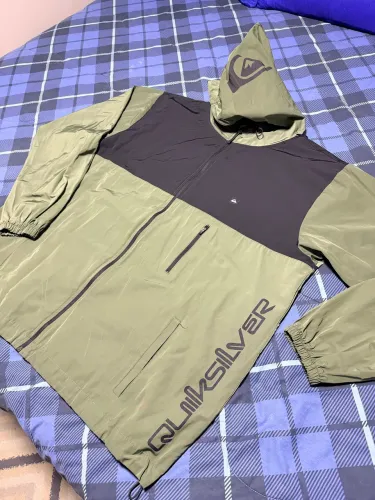 Quiksilver plus size 4g corta vento