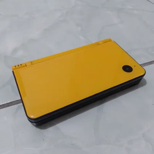 Nintendo DSi XL - Com Defeito + Peças, Capa e Película