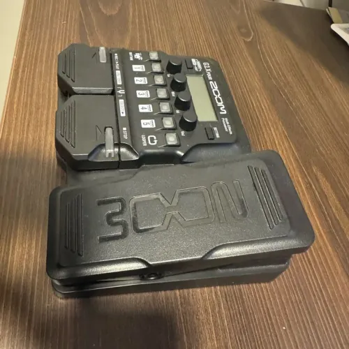 Pedaleira zoom G1xfour
