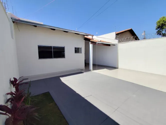 Casa com 3 dormitórios à venda, 103 m² por R$ 490.000,00 - Residencial Center Ville - Goiâ