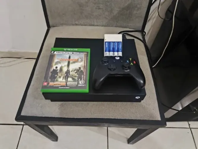 Microsoft Xbox One x 1tb + 1 Controle + 150 jogos (Brinde) !!