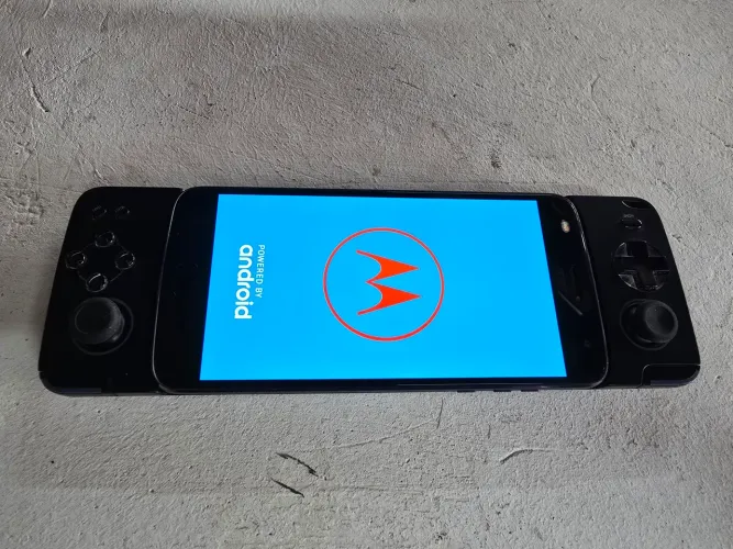 Motorola z2 play com moto snap gamepad