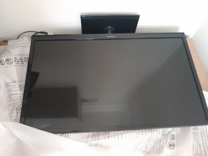 Tv 32polsmart marca panassonic otimo estado.