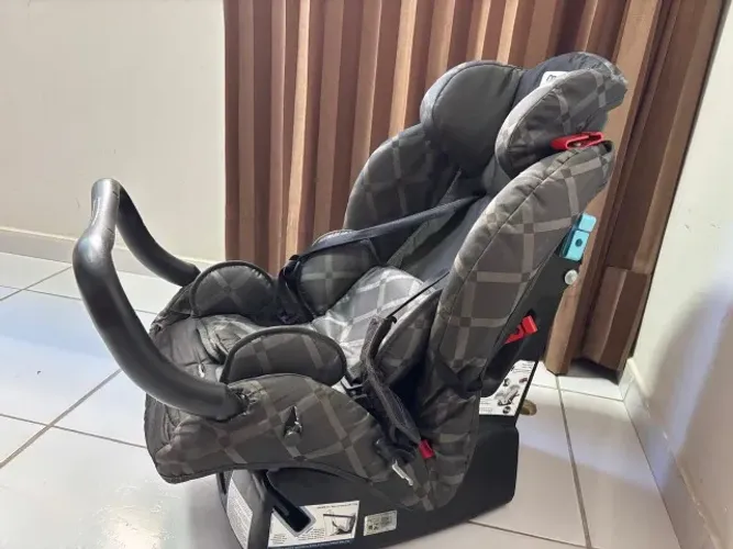 Cadeirinha para Auto Burigotto Matrix Evolution ( até 25kg) - Ótimo Estado!! OPORTUNIDADE!