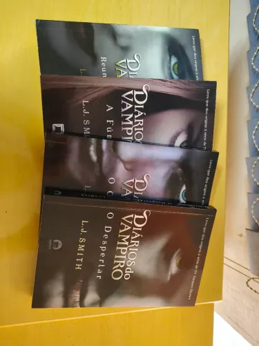 Livros Diários de um Vampiro