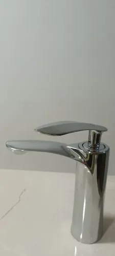 Torneira nova bica baixa