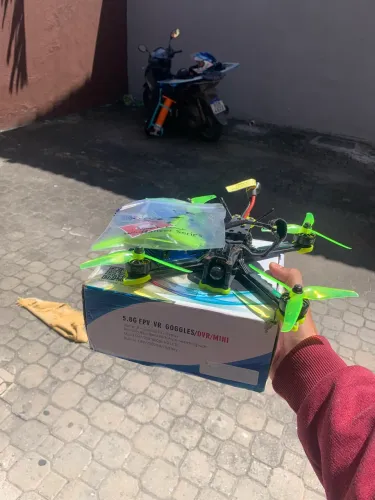 Drone FPV Kit Completo 6S - VTX Digital + Rádio FrSky X-Lite + Óculos EV800DM