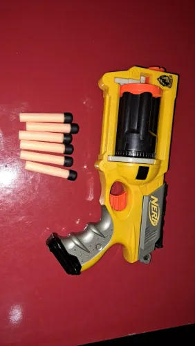 Nerf Maverick REV-6- Brinquedo de ação