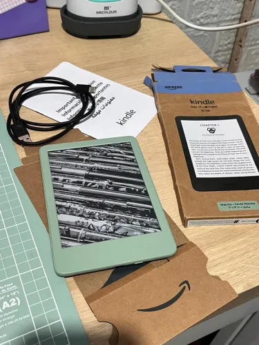 Kindle 16GB (2024) - USADO