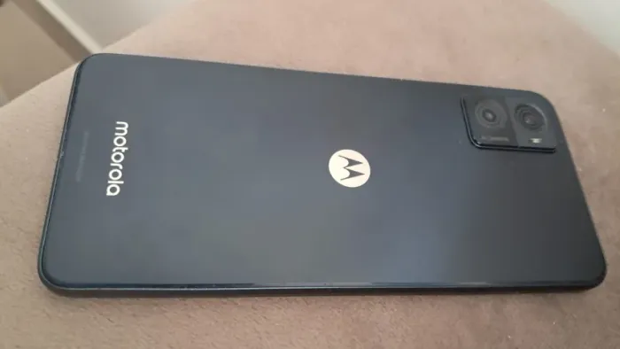 Motorola E22