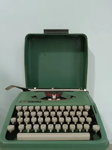 Máquina de escrever antiga