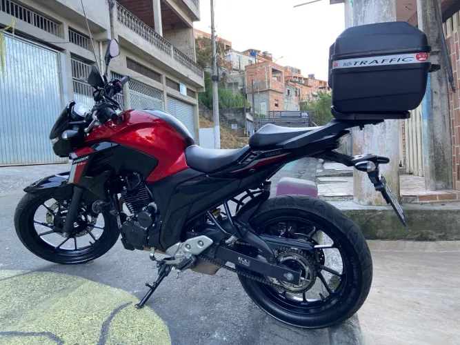 Vendo Yamaha FZ25 ABS 2024, único dono, muito bem conservada e pronta para rodar.