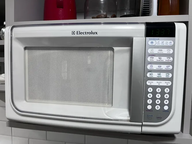Microondas Electrolux MEF41 31L EXCLUSIVO PARA PEÇAS!! (funcionando apenas o timer)