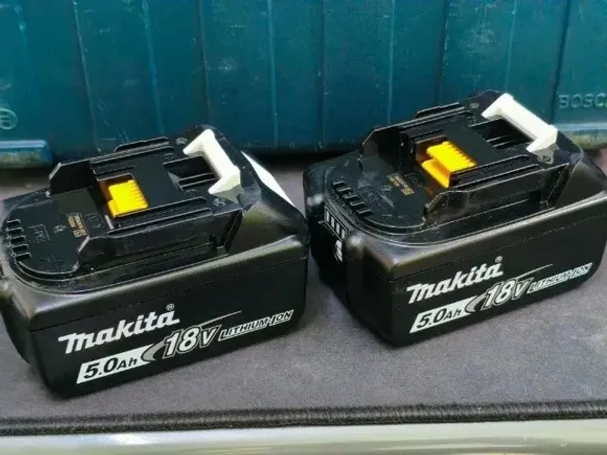 Kit 2 Baterias Originais Novas Makita 18V 5Ah BL1850B DHP 482 481 486 489 453 484 DGA 504