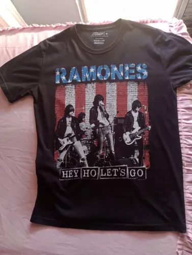 Camiseta Ramones Hey Ho Lets Go