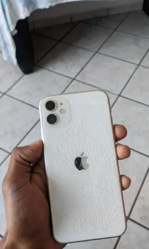 iPhone 11 pra brick