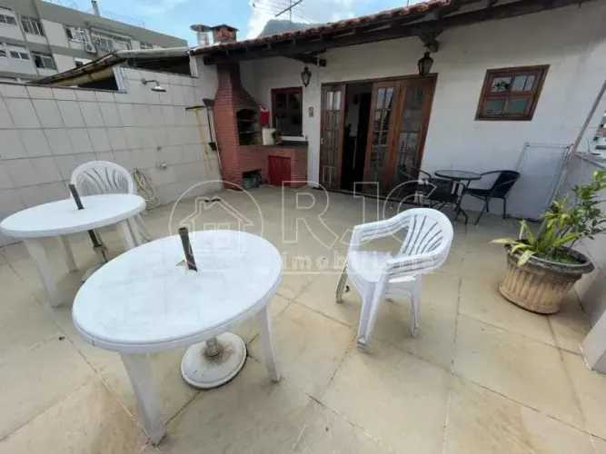 Cobertura triplex para venda tem 127 metros quadrados com 4 quartos em Tijuca - Rio de Jan