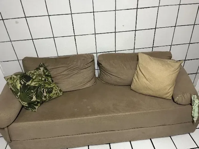 Sofá de 2 lugares em excelente estado
