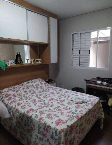 Jogo de quarto com tv