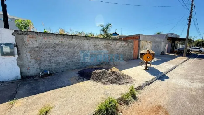 Imóvel para venda tem 250 metros quadrados em Cristalino III - Água Boa - MT