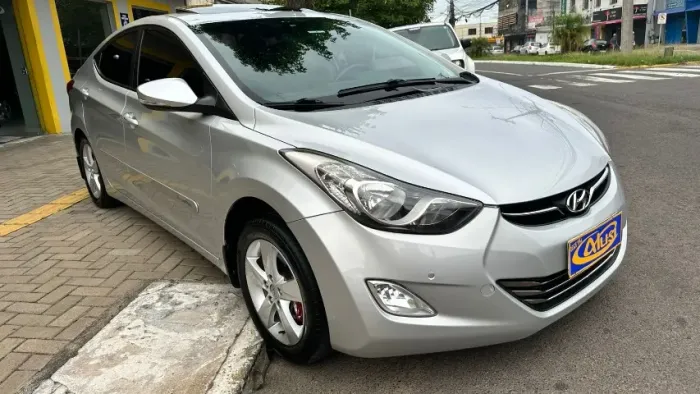 Hyundai Elantra GLS 2.0 16V Flex Aut. 2013